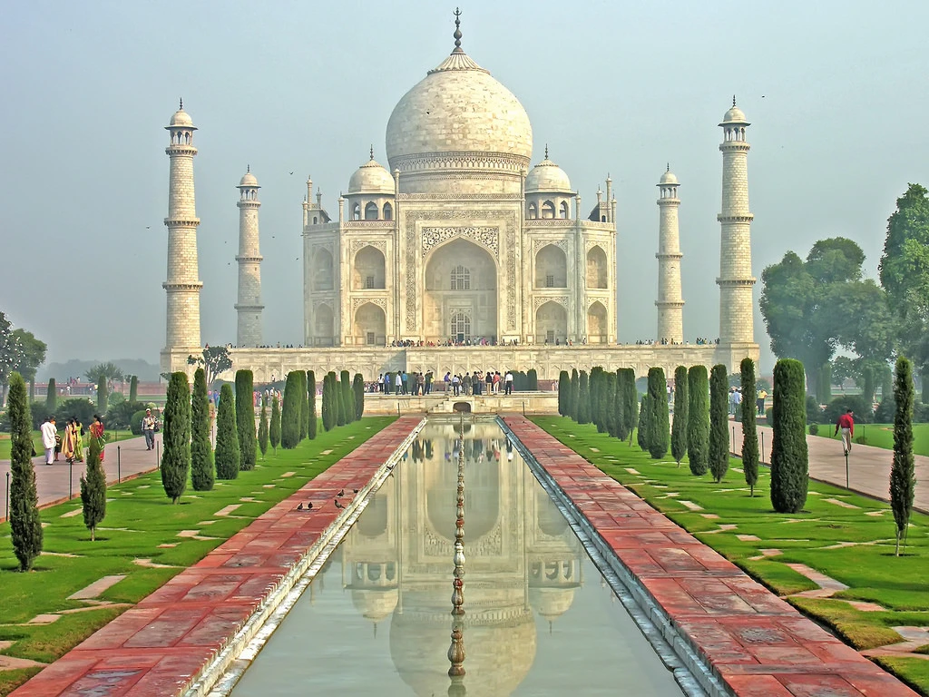 Taj Mahal with Mausoleum Entry Ticket (Skip the Ticket Line)